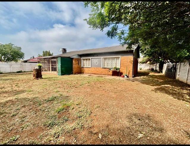 3 BEDROOM HOUSE FOR SALE IN VANDERBIJLPARK CW 2